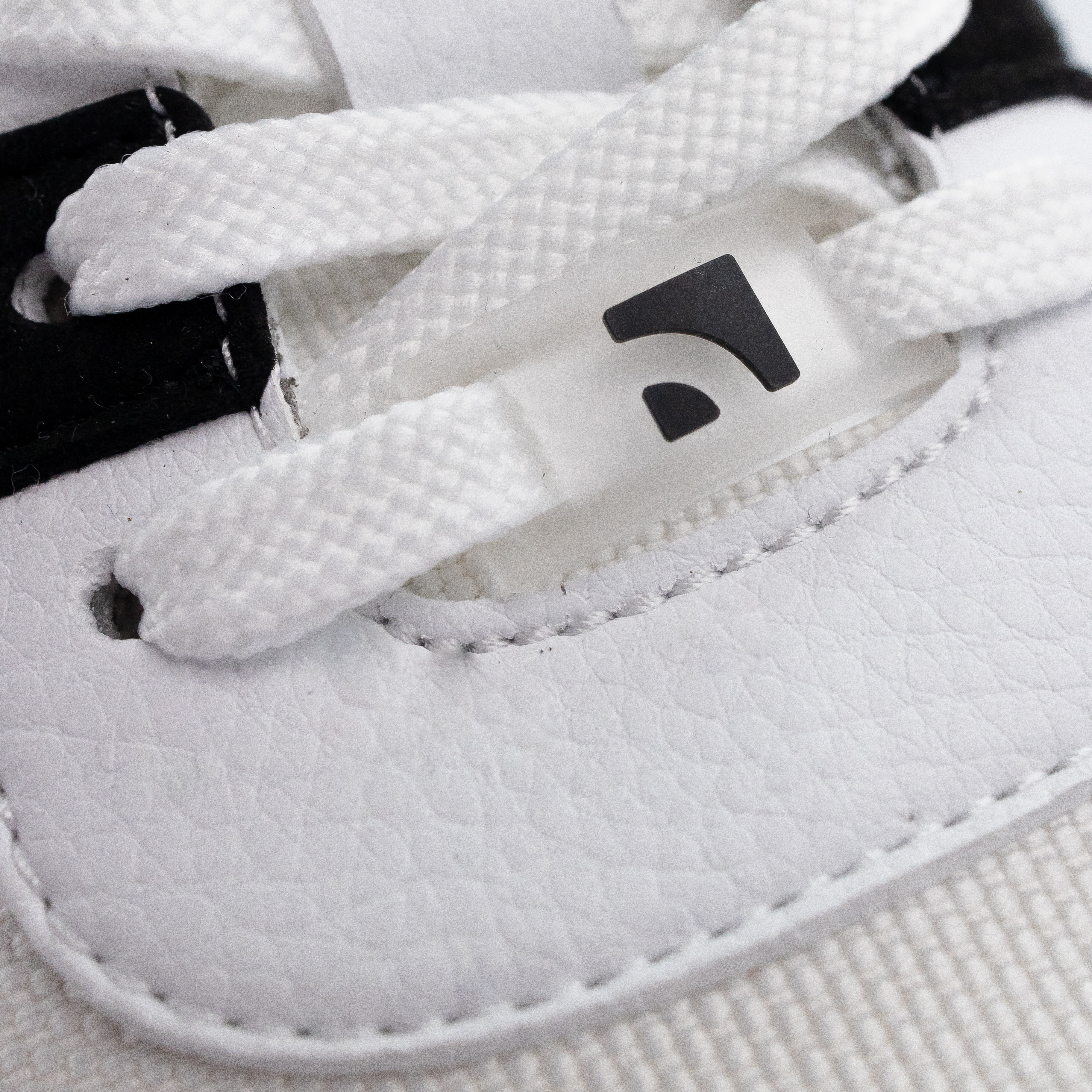 Barefoot Sneakers Barebarics Zing - White & Black.