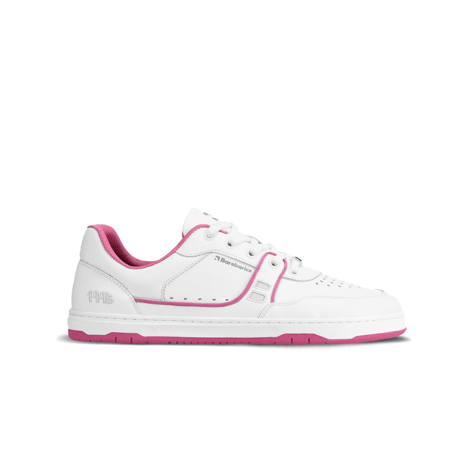 Barefoot Sneakers Barebarics Arise - White & Raspberry Pink.
        Obermaterial besteht aus hochwertigem glattem Nappaleder Es ist eine glatte Lederart, die leicht zu pflegen ist        Innenfutter besteht aus einem äußerst angenehmen Stoff, der auch eine hohe Abriebfestigkeit aufweist        Die Sohle ist aus weichem synthetischem Gummi mit hoher Verschleißfestigkeit        Die Einlegesohle besteht aus PU-Rezyklat und Mikrofaser, die für eine hervorragende Atmungsaktivität sorgen und die Füße trocken halten    
Barfuß-Eigenschaften:
        Anatomische Form - Der Sneaker respektiert die Form der Füße.
Mehr Info:
        Typ: Straßenschuhe        modernes urbanes Design        Entworfen und handgefertigt in der Europäischen Union, unter Verwendung lokaler nachhaltiger Materialien        hervorragende Haltbarkeit und Farbechtheit der Materialien        erhältlich in den Größen 36-47 (europäische Maße)