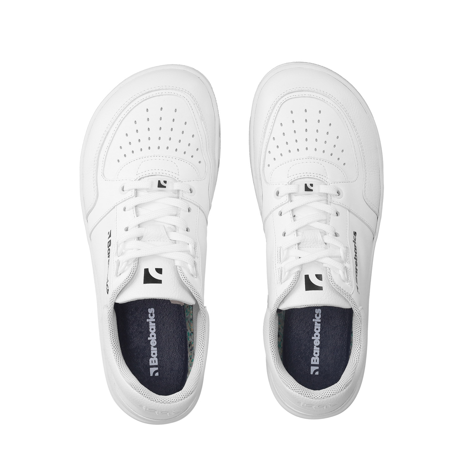 Barefoot Sneakers Barebarics Wave - All White.
Das Obermaterial besteht aus hochwertigem glattem Nappaleder.
Barefoot-Eigenschaften
Anatomische Form - Der Schuh respektiert die Form der Füße.
Mehr Info
Typ: Straßenschuhemodernes urbanes Designentworfen und handgefertigt in der Europäischen Union, unter Verwendung lokaler nachhaltiger Materialienhervorragende Haltbarkeit und Farbechtheit der MaterialienDermodry Coolmax®-Technologie für kontinuierlichen Feuchtigkeitstransporterhältlich in den Größen 36-47 (europäische Maße)