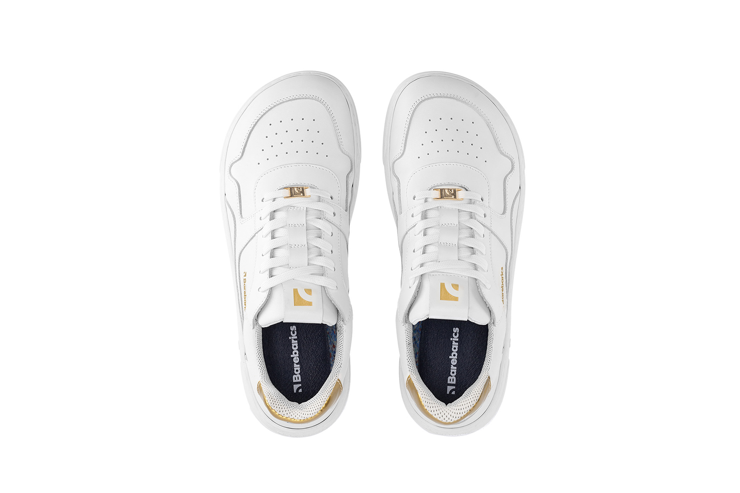 Barefoot Sneakers Barebarics Zing - White & Gold - Leather.
Anatomische Form - Die Turnschuhe passen an die Form der Füße.
Mehr info
moderner Städtestilin der Europäischen Union entworfen und handgefertigt, unter Verwendung lokaler nachhaltiger Materialienhervorragende Haltbarkeit und Farbechtheit der MaterialienDermodry Coolmax®-Technologie für kontinuierlichen Feuchtigkeitsaufnahmeerhältlich in den Größen 36-47 (europäische Maße)