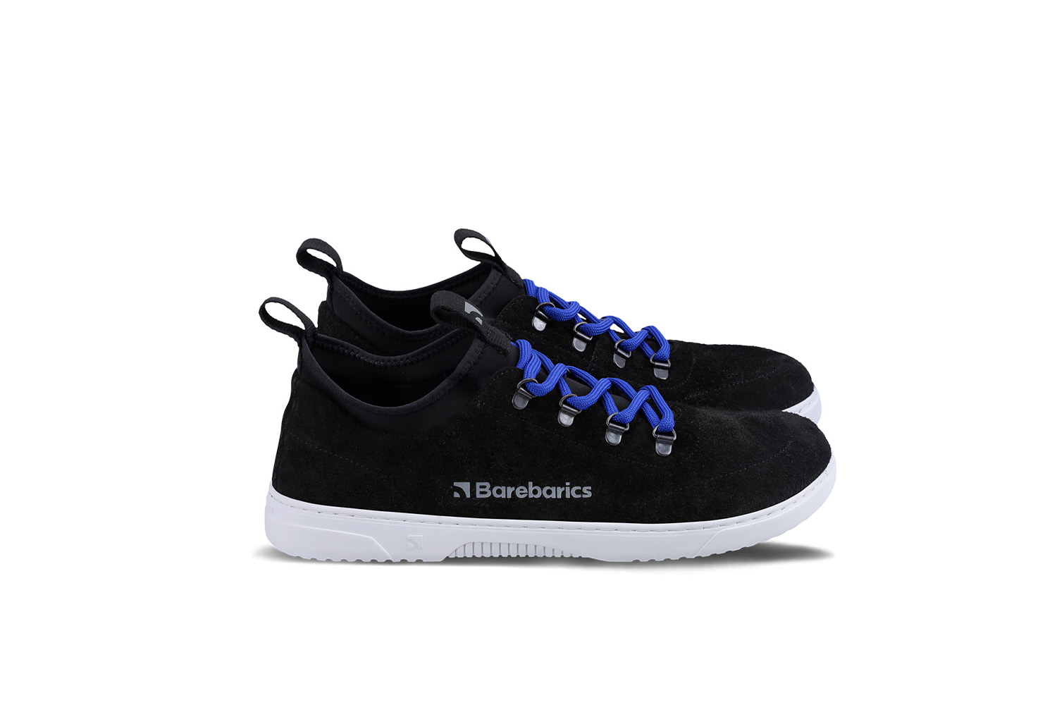 Barefoot Sneakers Barebarics Bronx - Black.
Die Barebarics-Sneaker werden nach einem umweltfreundlichen Verfahren hergestellt.
  Das Obermaterial besteht aus Leder und Textil  Das Futter ist aus Lycra und Mikrofaser  Die Sohle ist aus weichem, synthetischem Gummi mit hoher Strapazierfähigkeit hergestellt.


Barfuß-Eigenschaften
    Anatomische Form - Die Sneakers passen sich der Form der Füße an.

Mehr info

moderner Städtestilin der Europäischen Union entworfen und handgefertigt, unter Verwendung lokaler nachhaltiger Materialienhervorragende Haltbarkeit und Farbechtheit der Materialienerhältlich in den Größen 36-47 (europäische Maße)