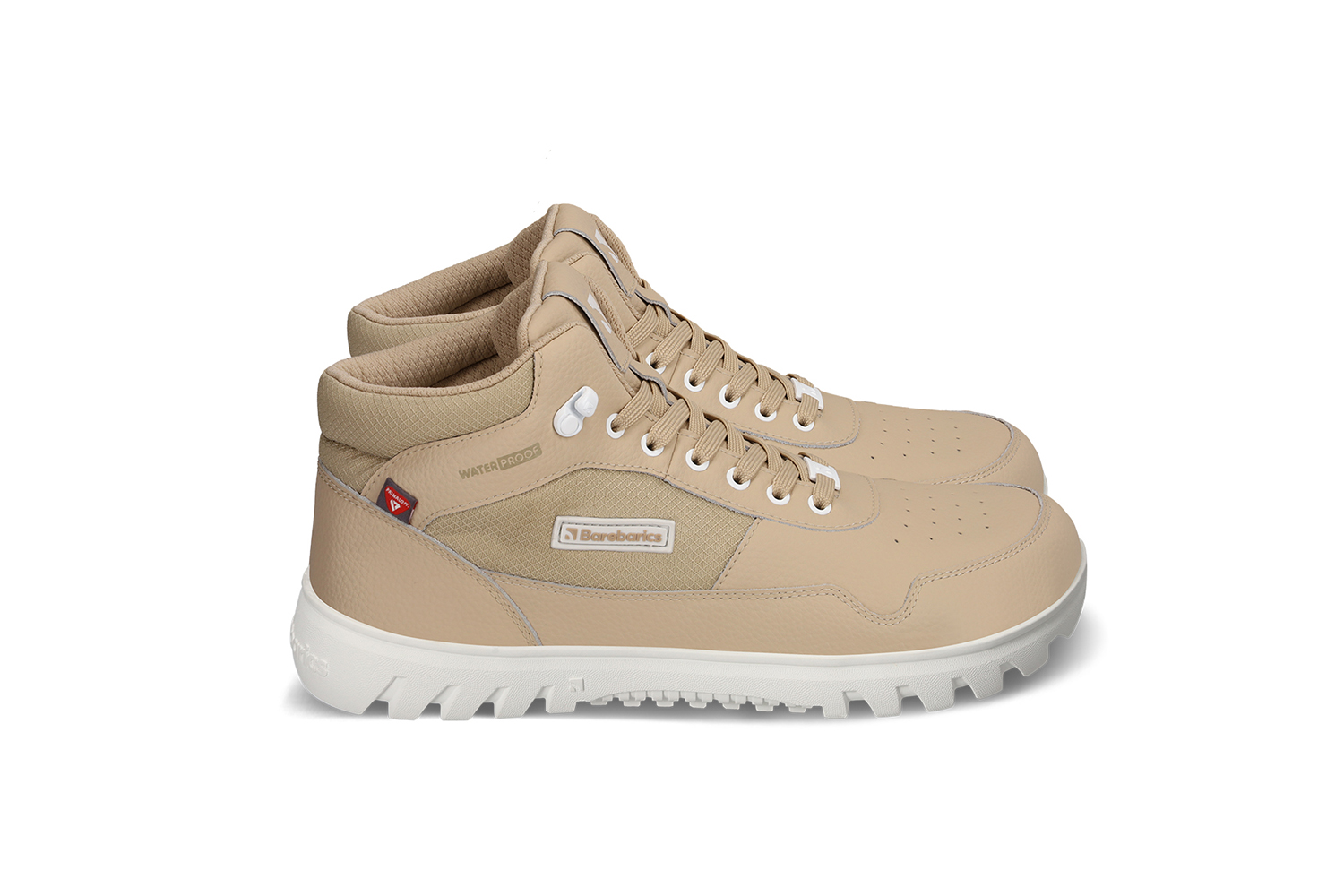 Barfußschuhe Barebarics UrbanEdge - Beige.
Barfußschuhe ahmen das Barfußgehen perfekt nach, so wie es die Natur vorgesehen hatwasserdichte, dampfdurchlässige Membran (jedes Paar besteht einen Wasserfestigkeitstest)Die Barebarics PowerGrip-Außensohle verfügt über ein Profil, das den Gang unterstützt und ein Ausrutschen verhindertDie verwendete Primaloft-Technologie ist das absolute Spitzenprodukt im Bereich der WärmeisolierungBarebarics-Logo auf dem Schuh, den Haken, den Schnürsenkeln und der SohleTaschenzunge sorgt für leichtes Anziehen und verhindert das Eindringen von Schnee oder SchmutzUnisex-Barfußschuhe für die kältesten Tagefür maximalen Komfort empfehlen wir die Kombination mit Baumwollsocken
Vorteile von Barfußschuhen:
flexible SohleZero Drop: Ferse und Zehen in einer Ebene für eine korrekte Haltunggeräumige Zehenbox für Ihre ZehenLeichter Schuh