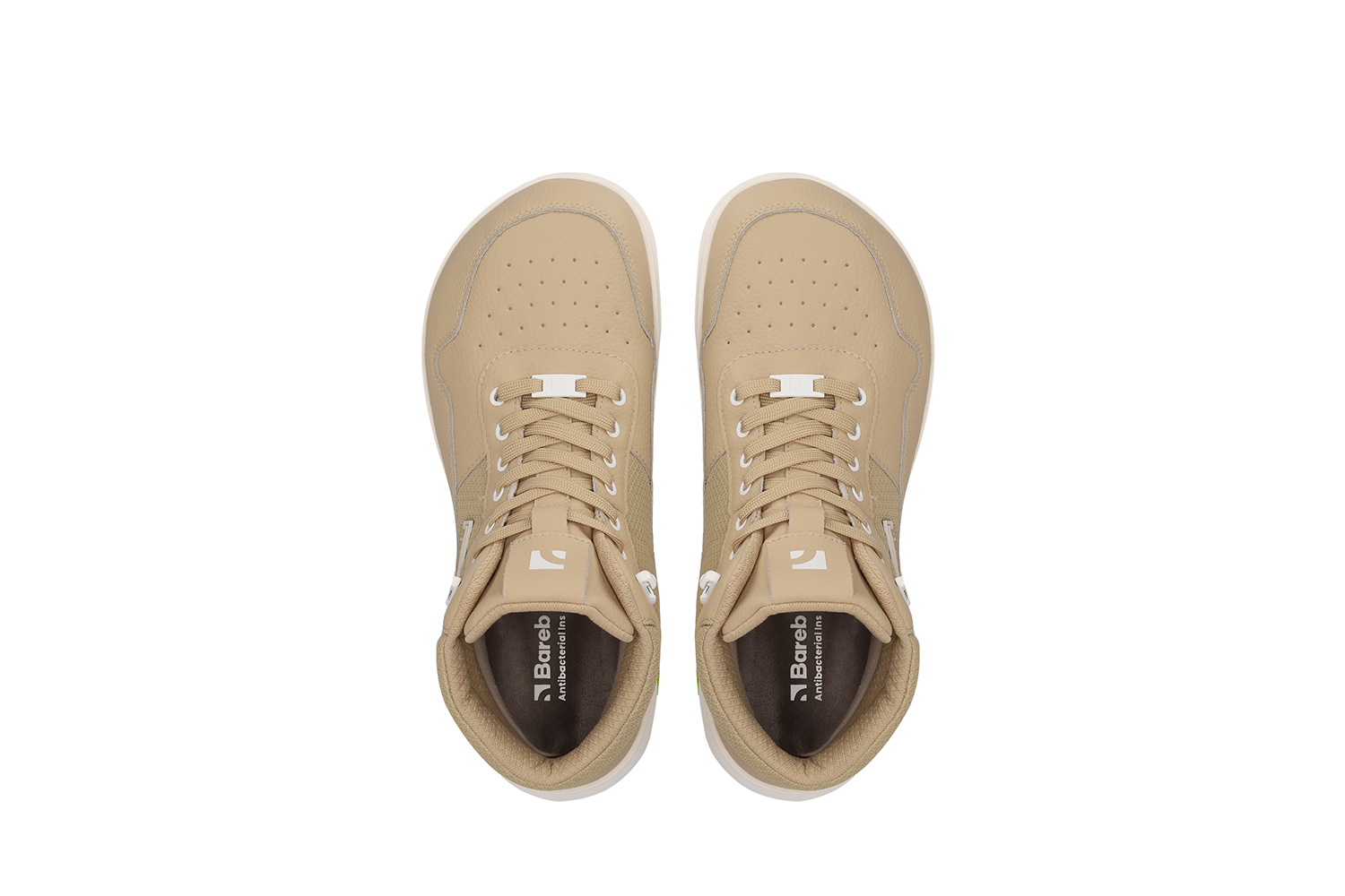 Barfußschuhe Barebarics UrbanEdge - Beige.
Barfußschuhe ahmen das Barfußgehen perfekt nach, so wie es die Natur vorgesehen hatwasserdichte, dampfdurchlässige Membran (jedes Paar besteht einen Wasserfestigkeitstest)Die Barebarics PowerGrip-Außensohle verfügt über ein Profil, das den Gang unterstützt und ein Ausrutschen verhindertDie verwendete Primaloft-Technologie ist das absolute Spitzenprodukt im Bereich der WärmeisolierungBarebarics-Logo auf dem Schuh, den Haken, den Schnürsenkeln und der SohleTaschenzunge sorgt für leichtes Anziehen und verhindert das Eindringen von Schnee oder SchmutzUnisex-Barfußschuhe für die kältesten Tagefür maximalen Komfort empfehlen wir die Kombination mit Baumwollsocken
Vorteile von Barfußschuhen:
flexible SohleZero Drop: Ferse und Zehen in einer Ebene für eine korrekte Haltunggeräumige Zehenbox für Ihre ZehenLeichter Schuh